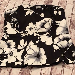 White House Black Market strapless top 4 *